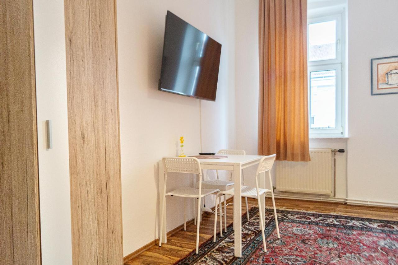 Comfy 2Br- Apartment Near Wiener Stadthalle Eksteriør bilde