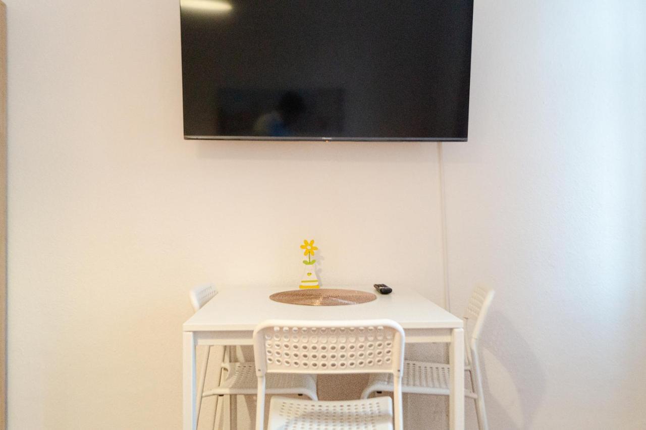 Comfy 2Br- Apartment Near Wiener Stadthalle Eksteriør bilde